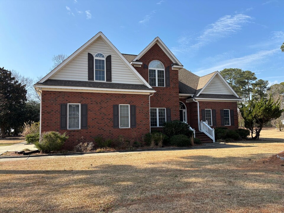 105 Adler Ln in Goldsboro, NC - Building Photo