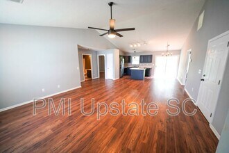 1901 Country Apple Ct in Fountain Inn, SC - Building Photo - Building Photo