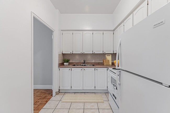 4415 Bathurst Street in Toronto, ON - Building Photo - Building Photo