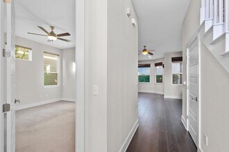 1004 Banyon St in Austin, TX - Building Photo - Building Photo