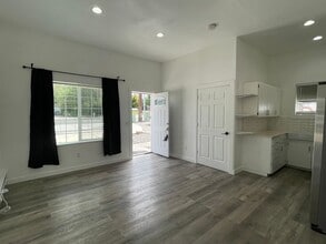 312 S Kellogg St in Kennewick, WA - Building Photo - Building Photo
