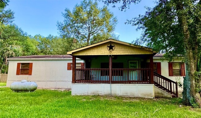 property at 914 County Rd 4882