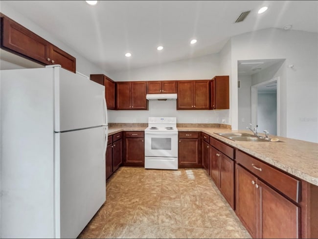 1304 E Carolina Ave in DeLand, FL - Foto de edificio - Building Photo