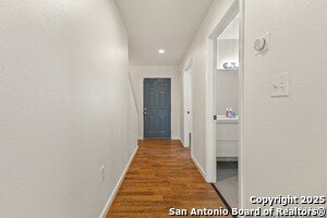 2018 Buffalo St in San Antonio, TX - Foto de edificio - Building Photo
