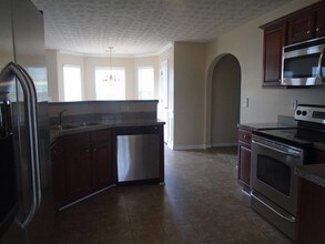131 Cottonbelle Dr in Stockbridge, GA - Building Photo - Building Photo