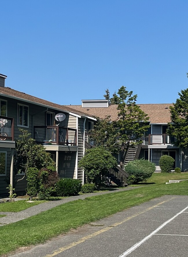 Shiloh Village Apartments in Everett, WA - Foto de edificio - Building Photo