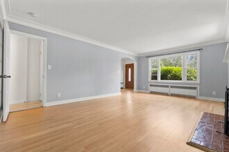 2478 Old Town Rd in Bridgeport, CT - Building Photo - Building Photo