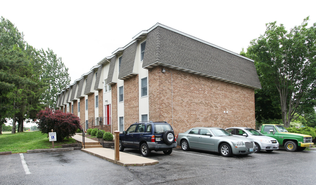 Ridgeview Court Apartments in Chestertown, MD - Building Photo