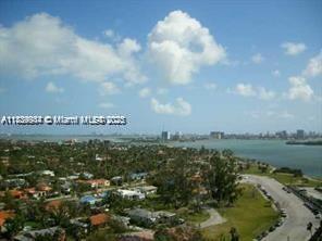 780 NE 69th St in Miami, FL - Building Photo