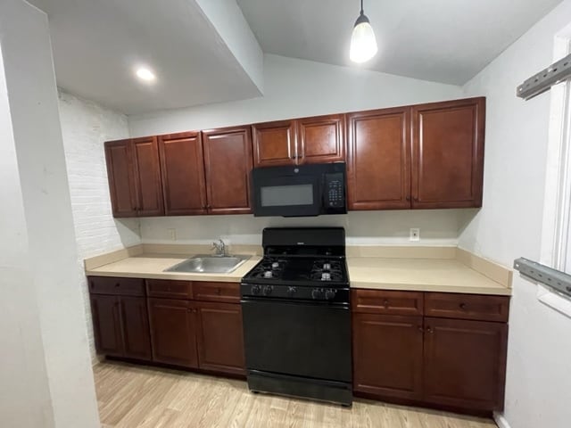 5631 Heiskell St in Philadelphia, PA - Building Photo - Building Photo