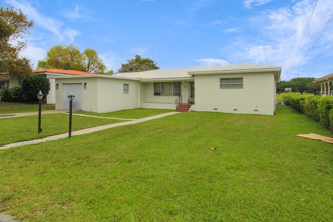 property at 1025 Hunting Lodge Dr