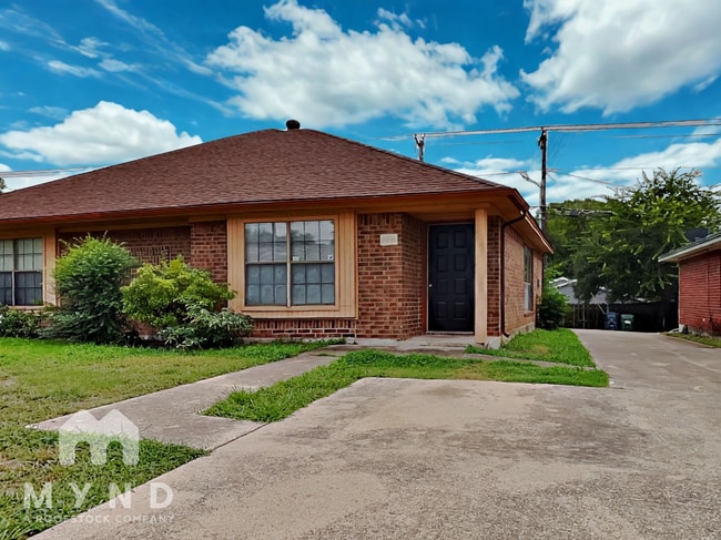 property at 2216 Summer Day Dr