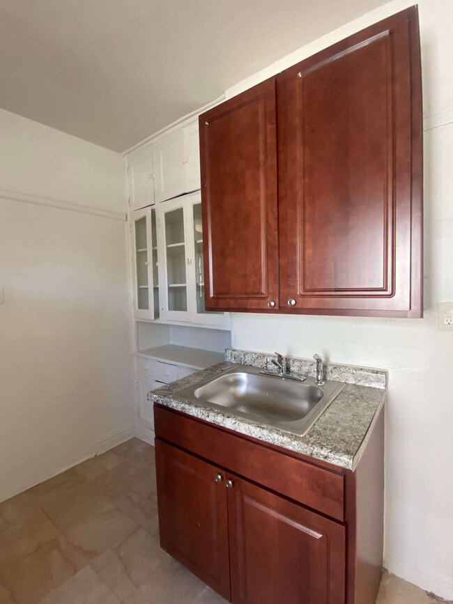 6332 N Magnolia Ave, Unit 3W in Chicago, IL - Foto de edificio - Building Photo