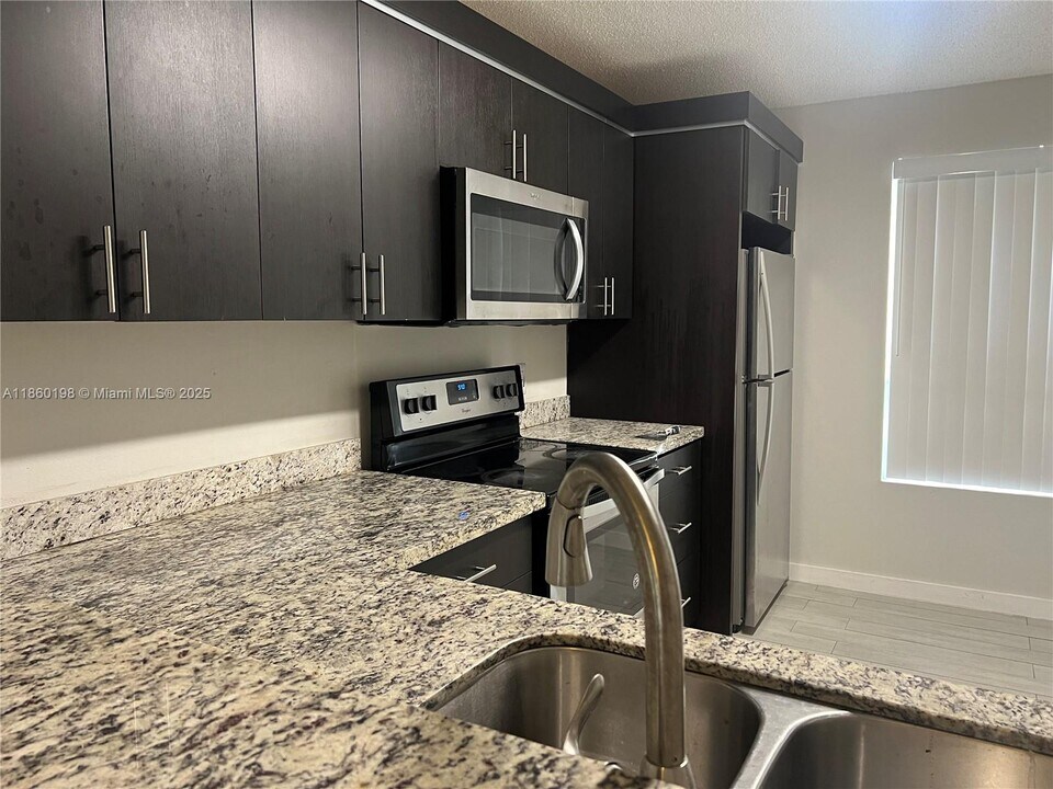 2228 SW 80th Terrace in Miramar, FL - Building Photo