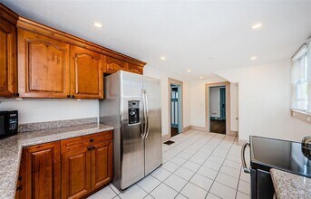 620 Earle Ave N in St. Petersburg, FL - Building Photo - Building Photo