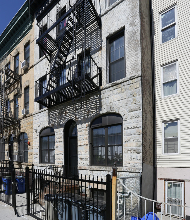 989 Putnam Ave in Brooklyn, NY - Building Photo - Building Photo