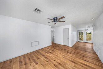 305 NE Angus St in Lawton, OK - Building Photo - Building Photo