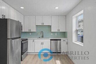 4569 North Ave in San Diego, CA - Building Photo - Building Photo