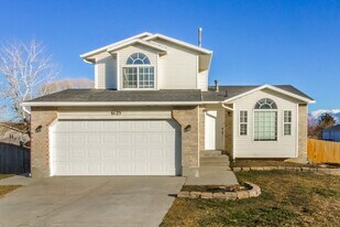 6125 S 6105 W in Kearns, UT - Building Photo