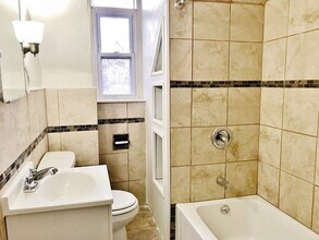 5512 Baywood St in Pittsburgh, PA - Building Photo - Building Photo
