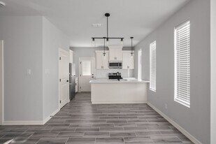 600 N Onyx Ave in Edinburg, TX - Building Photo