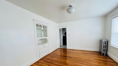 19 Appleton St in Quincy, MA - Foto de edificio - Building Photo