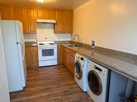 607 Paso Nogal Rd in Pleasant Hill, CA - Building Photo