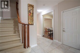 35 Oakhaven Pl in Hamilton, ON - Building Photo - Building Photo