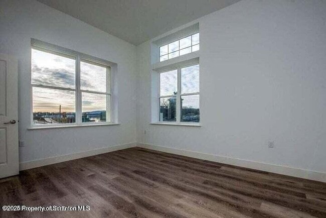 19 River St in Wilkes-Barre, PA - Building Photo - Building Photo