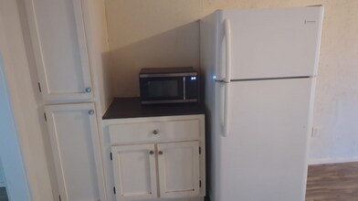 405 N Clegg St in Trinity, TX - Building Photo - Building Photo