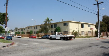 13103 Barbara Ann St in North Hollywood, CA - Building Photo - Building Photo