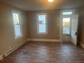 704 Ridge St in Freeland, PA - Building Photo - Building Photo