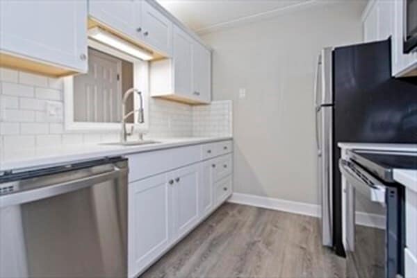 14 Maple Crest Cir in Holyoke, MA - Building Photo - Building Photo