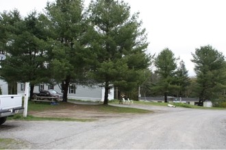 Warren Heights Mobile Home Park in Gardiner, ME - Building Photo - Building Photo