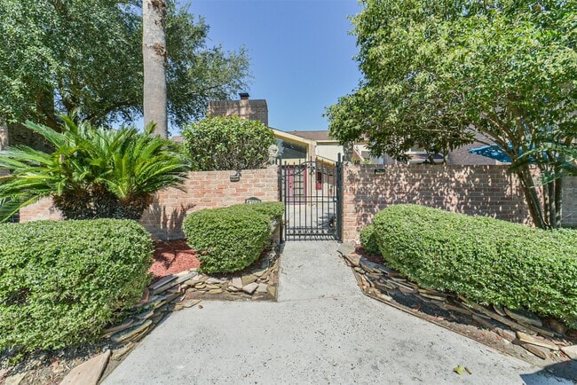 4708 N Cashel Cir