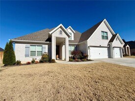 1641 Cherrie St in Bentonville, AR - Building Photo