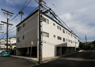 STRA117 in Santa Monica, CA - Building Photo - Building Photo