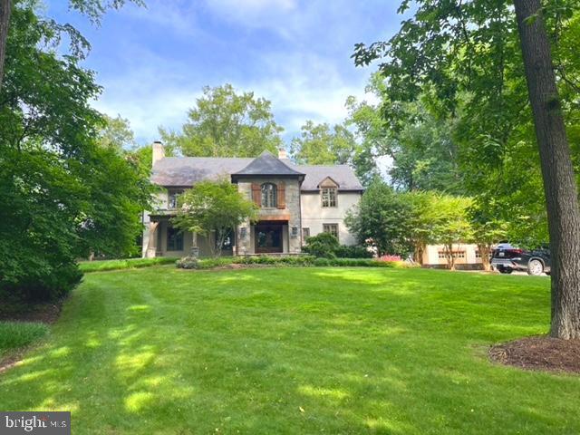 8820 Burning Tree Rd in Bethesda, MD - Building Photo - Building Photo