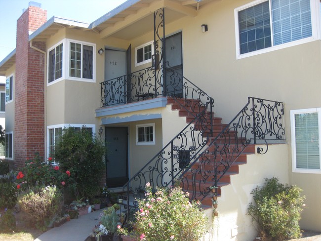 448 Dover Way in Campbell, CA - Foto de edificio - Building Photo