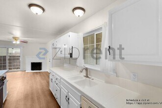 9033 Fashion Dr in Sacramento, CA - Building Photo - Building Photo