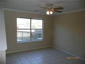 810 Minturn Ln in Austin, TX - Foto de edificio - Building Photo