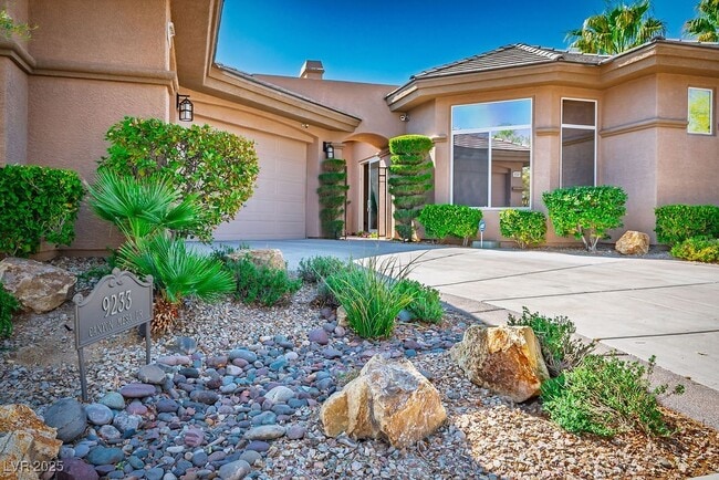 9233 Canyon Mesa Dr in Las Vegas, NV - Foto de edificio - Building Photo