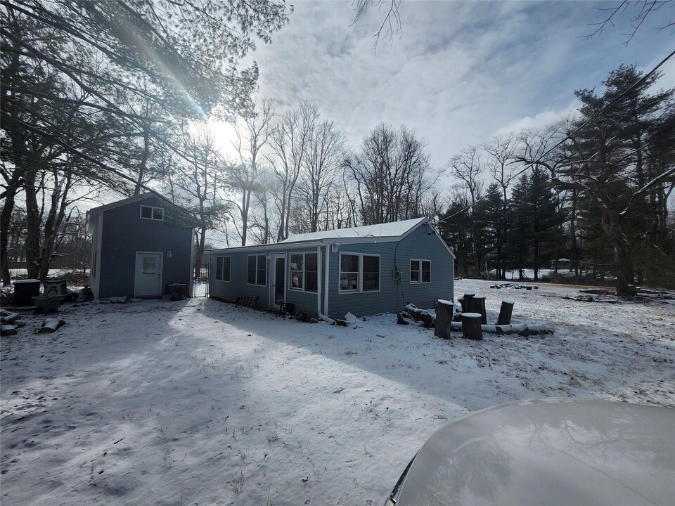 42 Long Lake Rd in Ancramdale, NY - Building Photo