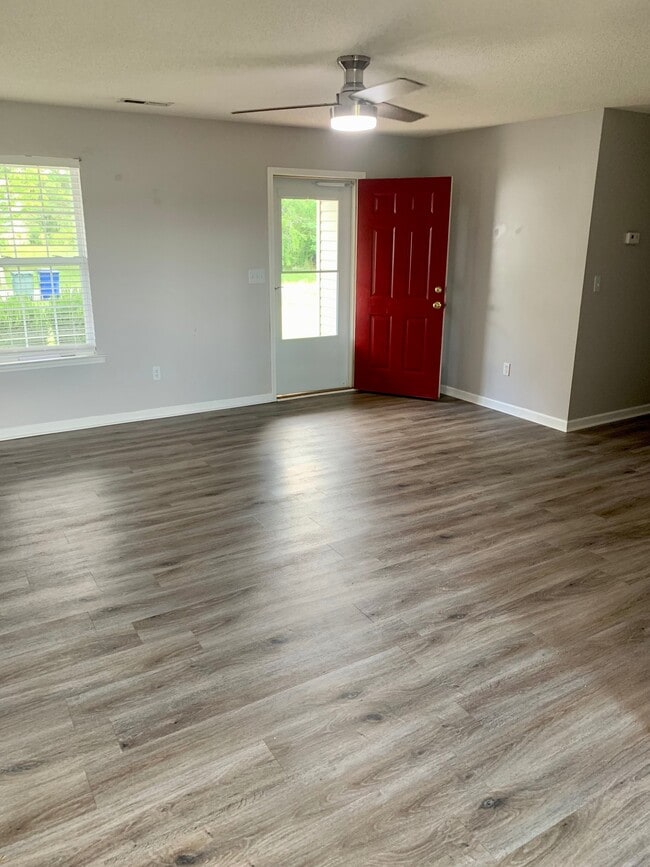 154 Travis Dr in Hazel Green, AL - Building Photo - Building Photo