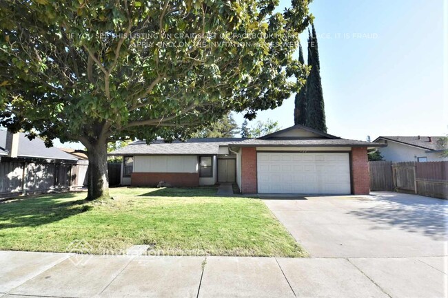 property at 922 Cypress St
