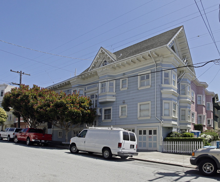 1649 Greenwich St in San Francisco, CA - Building Photo