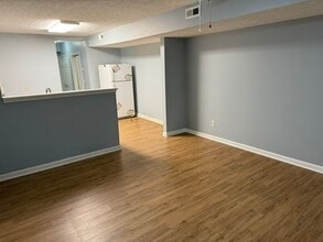 1612 W Market St in Louisville, KY - Building Photo - Building Photo