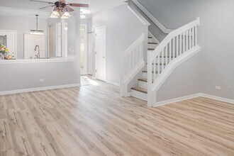 3083 Anton Dr in Aurora, IL - Building Photo - Building Photo