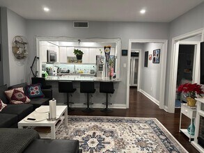 100 Shearwater Ct E, Unit 54 in Jersey City, NJ - Building Photo - Building Photo