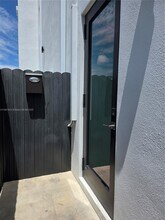 81 S Royal Poinciana Blvd in Miami Springs, FL - Building Photo - Building Photo